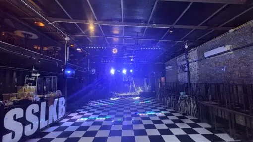 ระบบไฟผับและไฟเวทีสร้างบรรยากาศในร้าน MASS LKB ลาดกระบัง โดยทีมงาน Zeuscorp