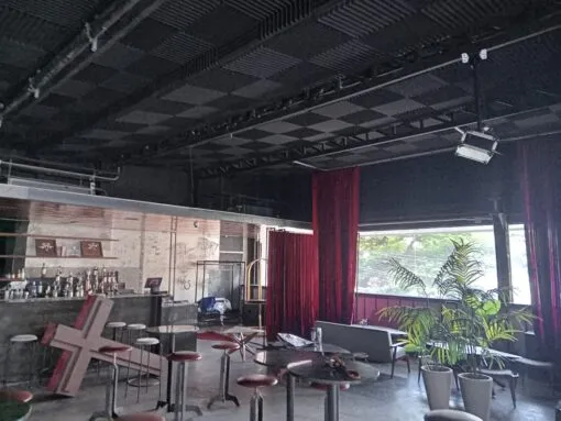 บริการติดตั้งไฟเวทีและระบบแสงสว่างภายในผับบาร์ The Rat Bar โดยทีมงาน Zeuscorp