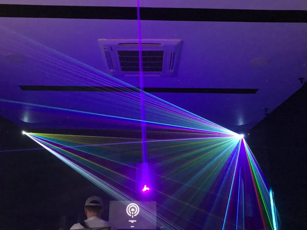 บรรยากาศงาน Private Party ที่ติดตั้งระบบไฟเสร็จสมบูรณ์ สร้างความประทับใจด้วยแสงสีคุณภาพจาก Zeuscorp