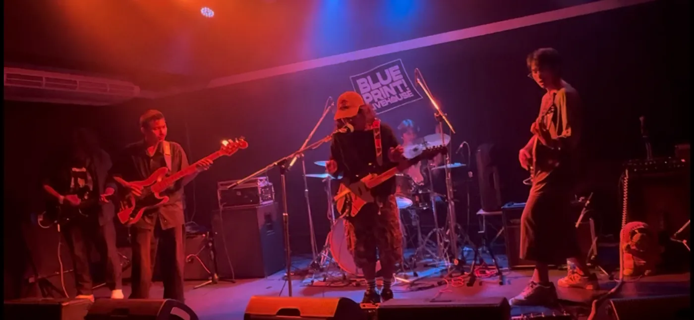 ระบบไฟเวทีคอนเสิร์ตติดตั้งเสร็จสมบูรณ์ สร้างบรรยากาศสุดมันส์ให้กับ Blueprint Live House โดย Zeuscorp