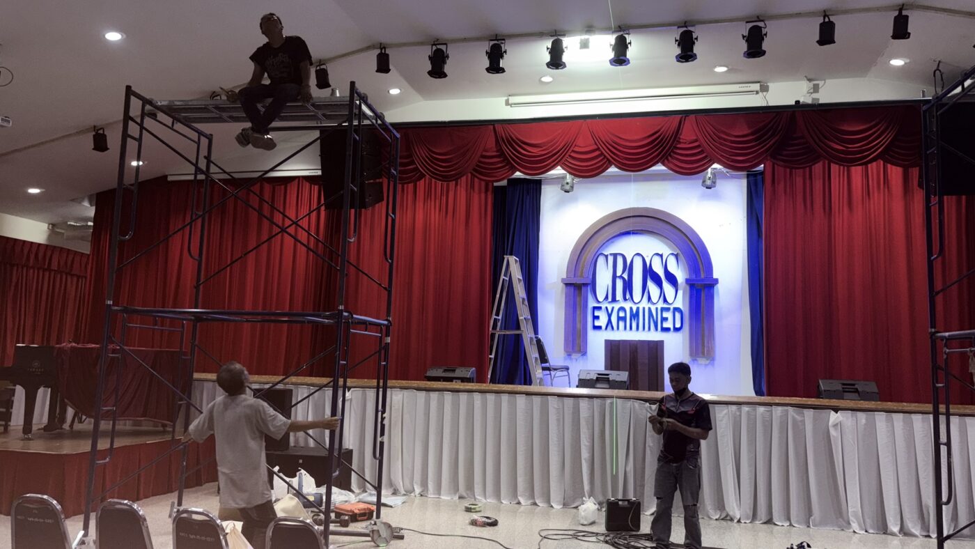 การติดตั้งโครงสร้างแขวนไฟและระบบสปอตไลต์หอประชุมมาตรฐานสากล ณ Ramkhamhaeng Advent International School โดย Zeuscorp